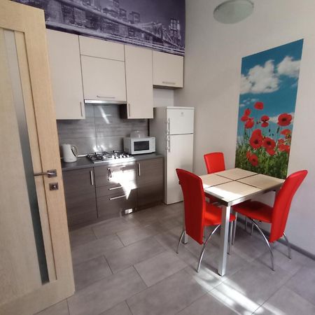 לבוב Apartment On Khorvatska Street מראה חיצוני תמונה