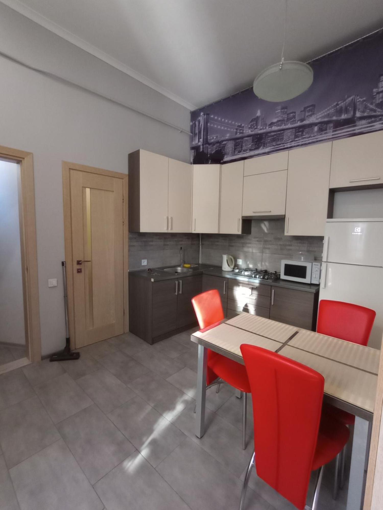 לבוב Apartment On Khorvatska Street מראה חיצוני תמונה
