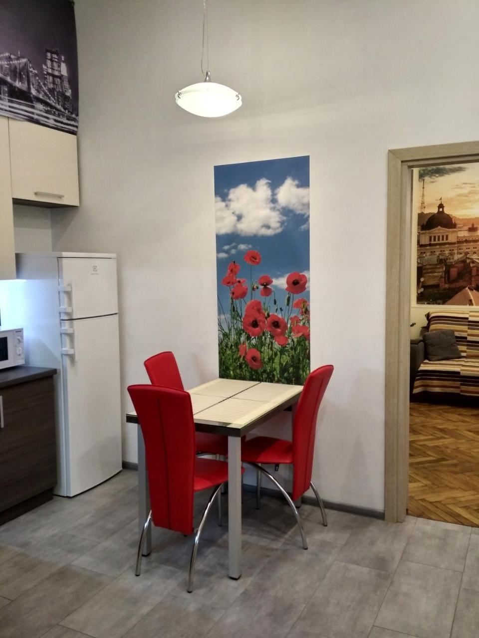 לבוב Apartment On Khorvatska Street מראה חיצוני תמונה